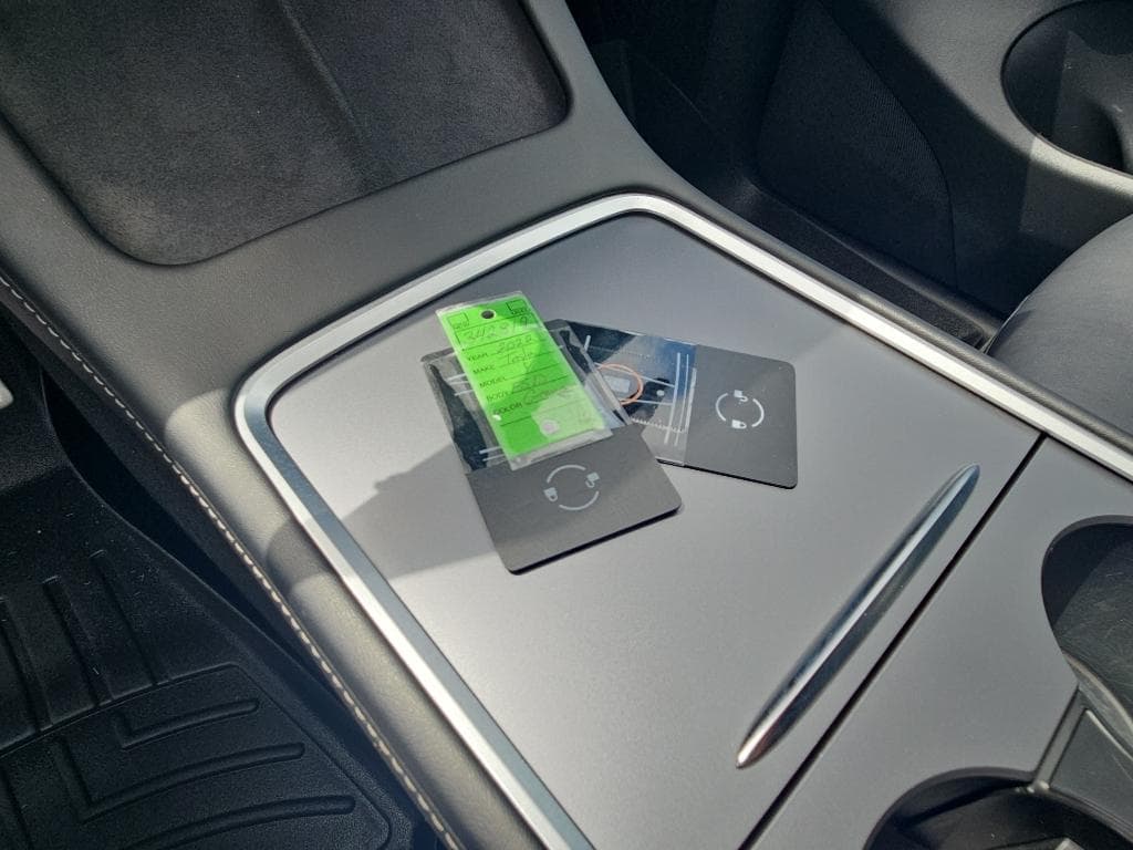 2022 Tesla Model Y view 16