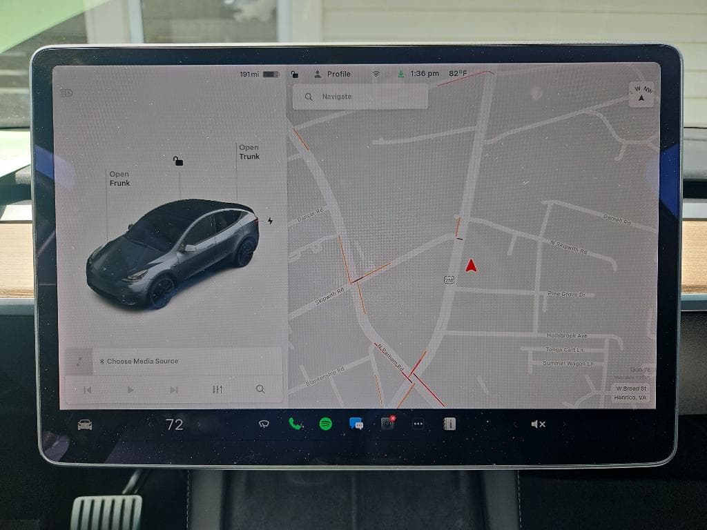 2022 Tesla Model Y view 9