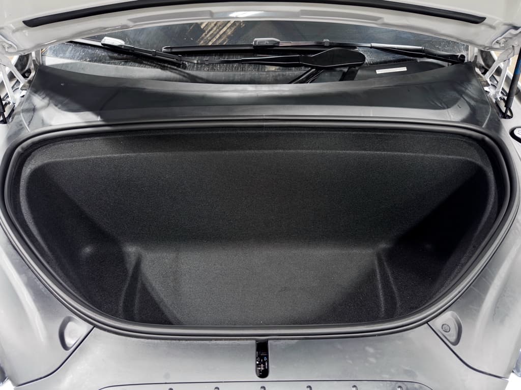2022 Tesla Model X view 28