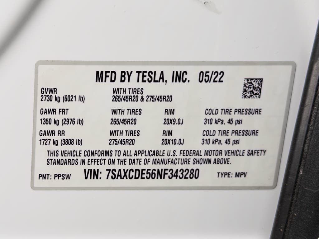 2022 Tesla Model X view 25