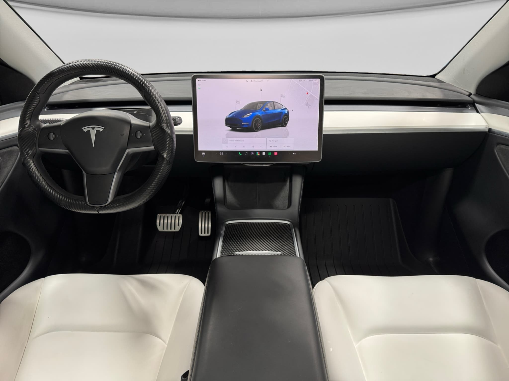 2025 Tesla Model Y view 16