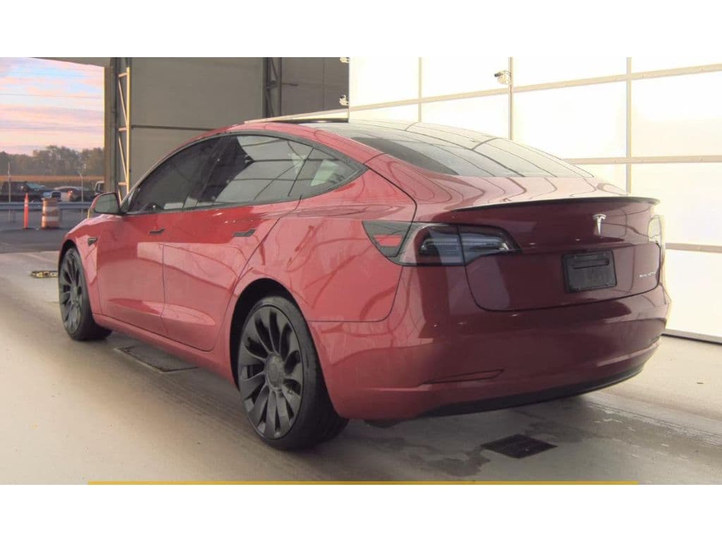 2022 Tesla Model 3 view 3