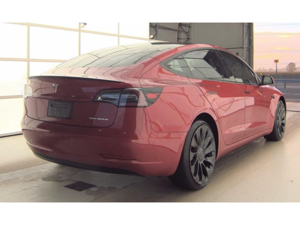 2022 Tesla Model 3 view 4