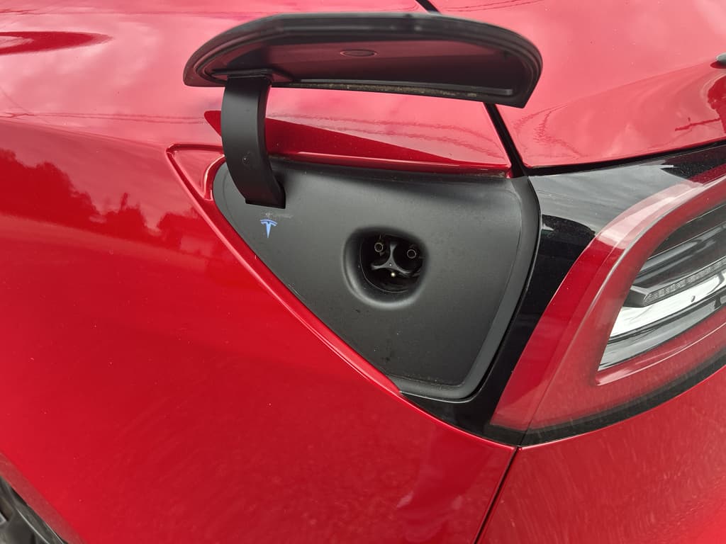 2022 Tesla Model 3 view 5
