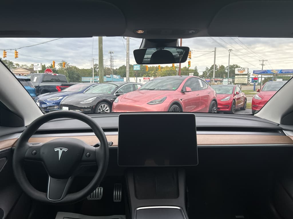 2022 Tesla Model 3 view 13
