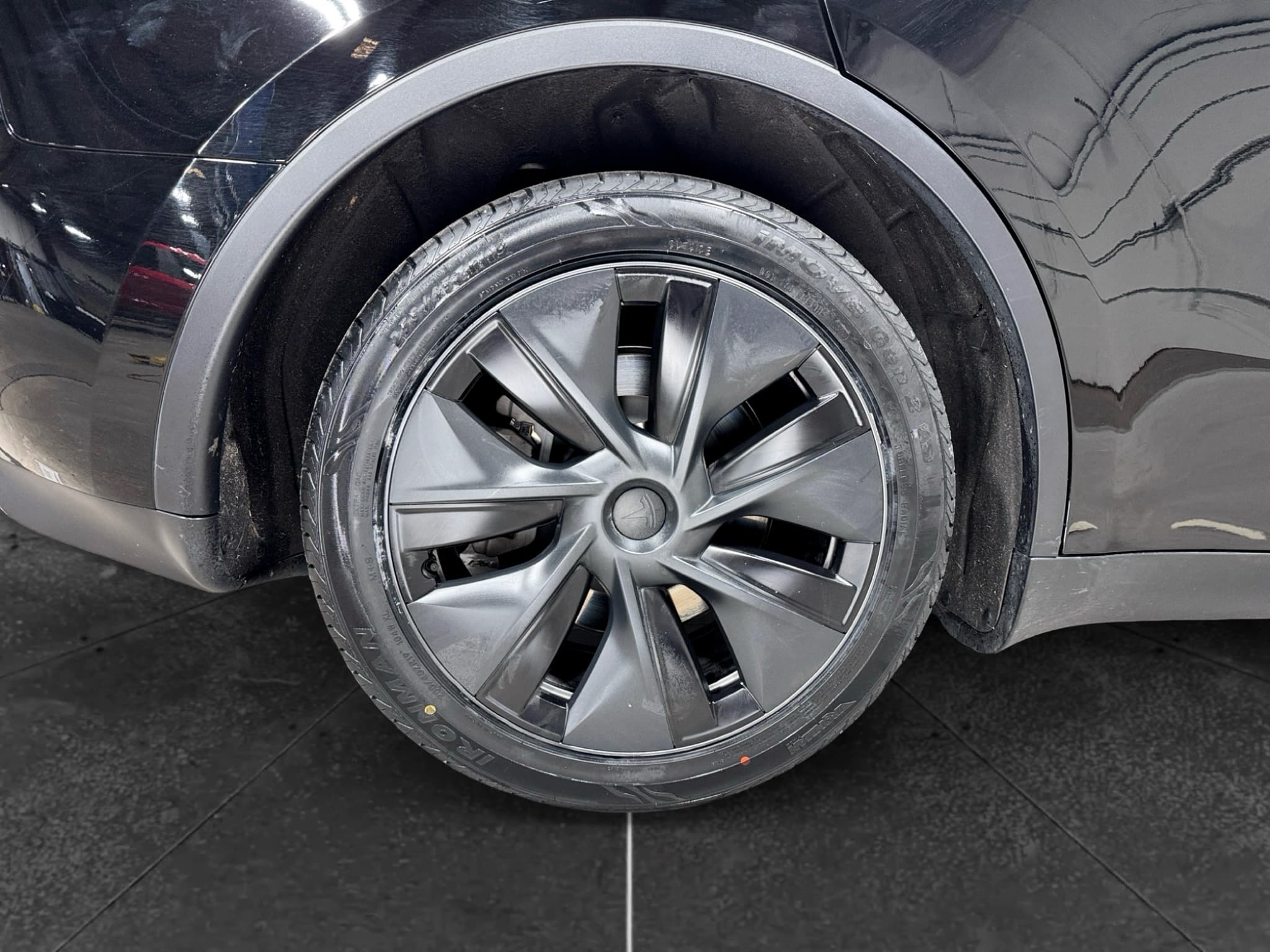 2025 Tesla Model Y view 35