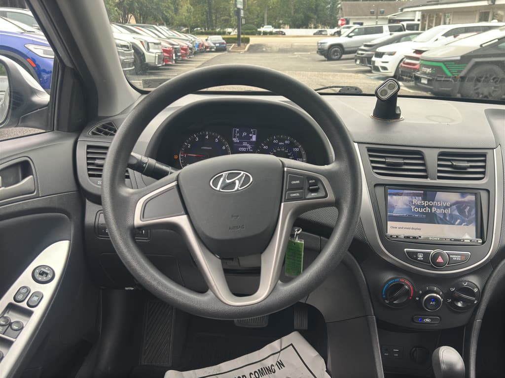 2017 Hyundai Accent view 7