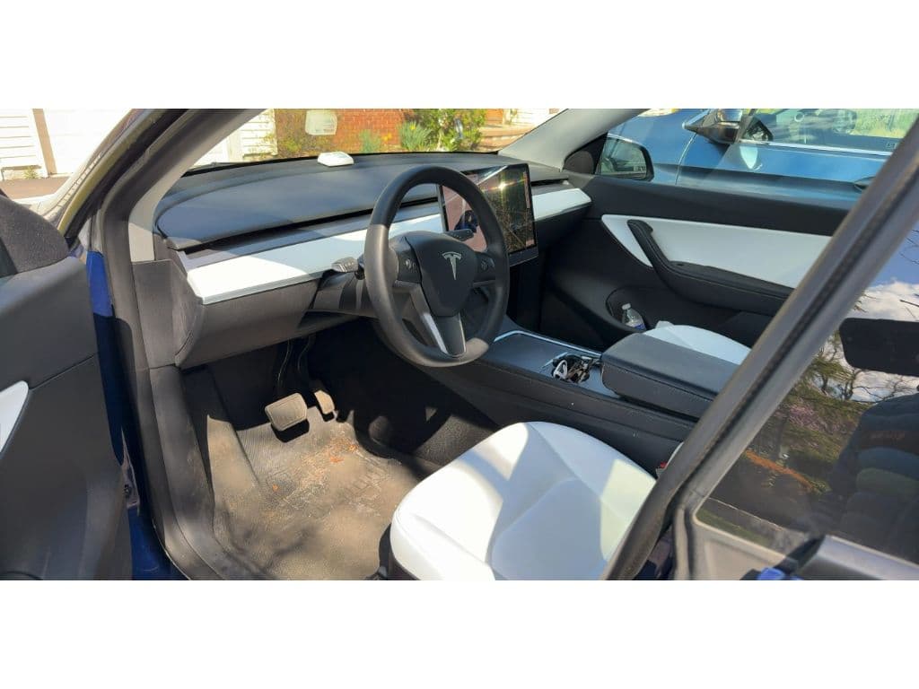 2022 Tesla Model Y view 5