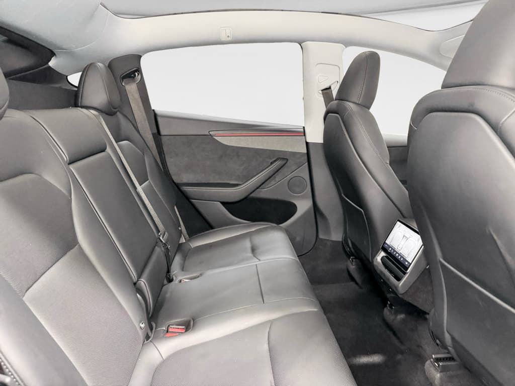2026 Tesla Model Y view 19