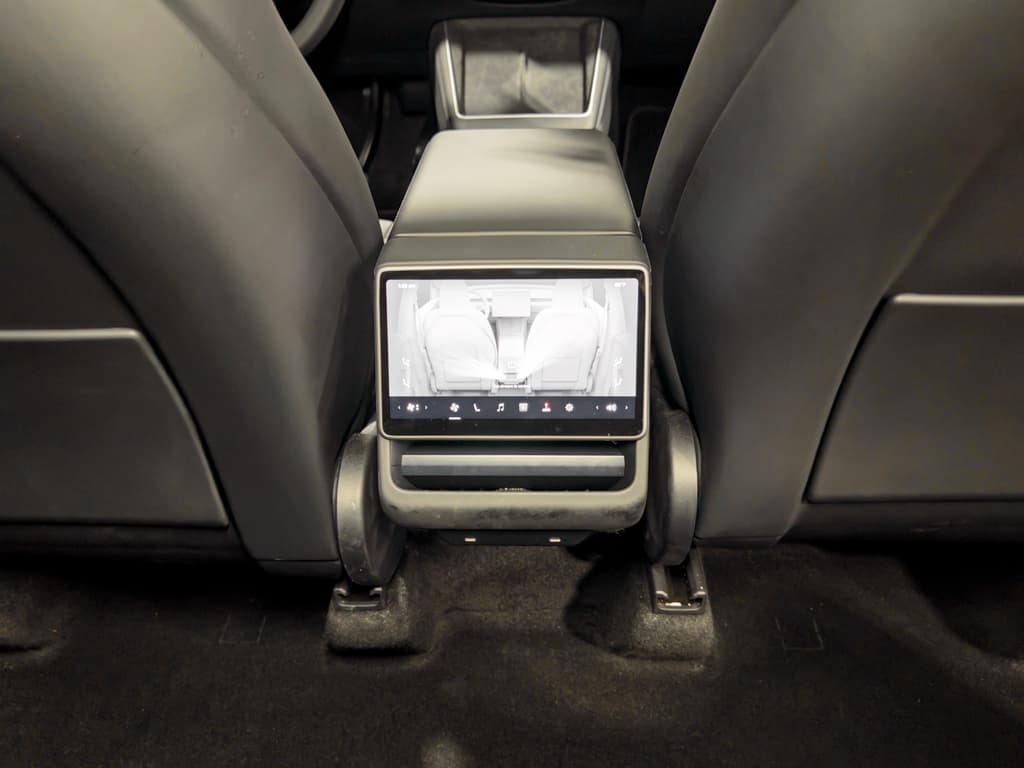 2026 Tesla Model Y view 18