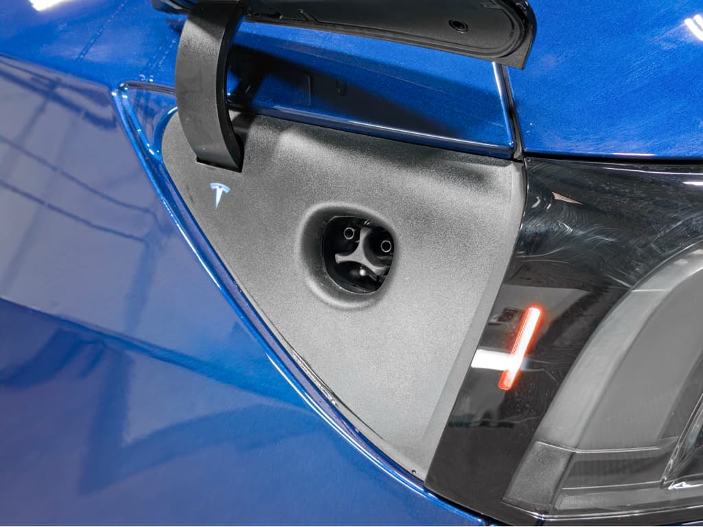 2026 Tesla Model Y view 5