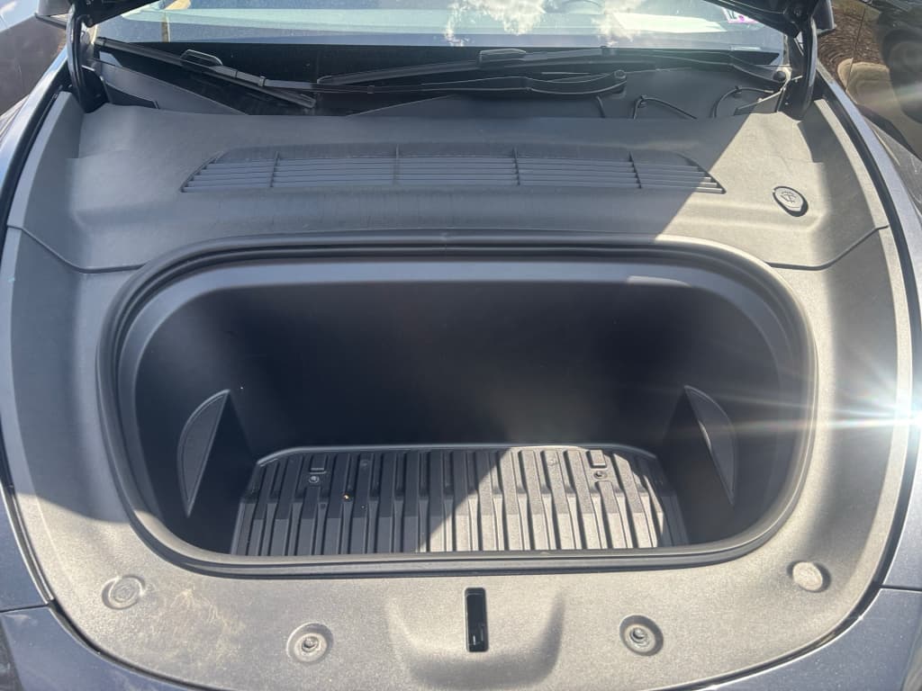 2025 Tesla Model Y view 11