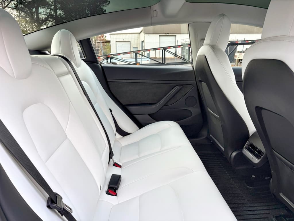 2022 Tesla Model 3 view 20