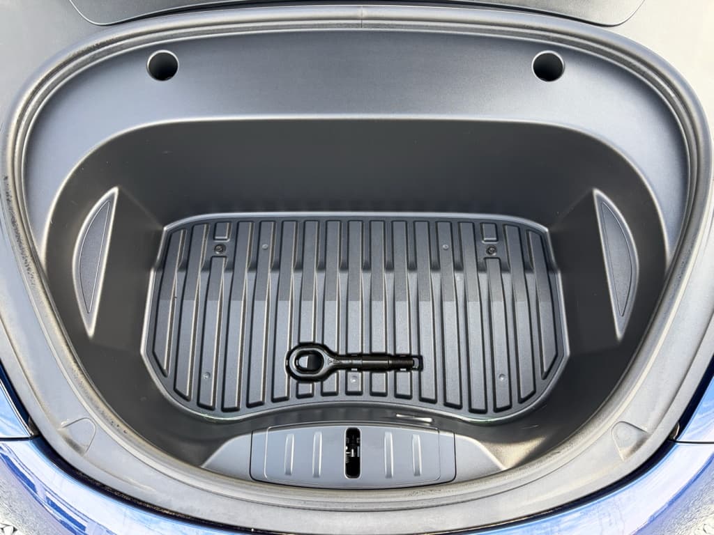 2022 Tesla Model 3 view 24