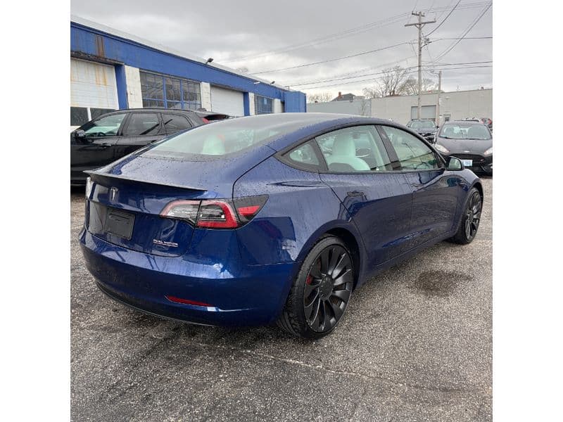2022 Tesla Model 3 view 3