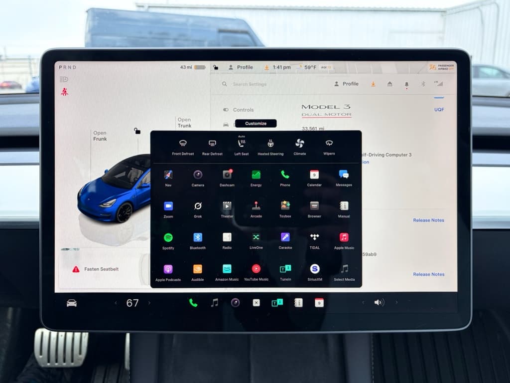 2022 Tesla Model 3 view 11