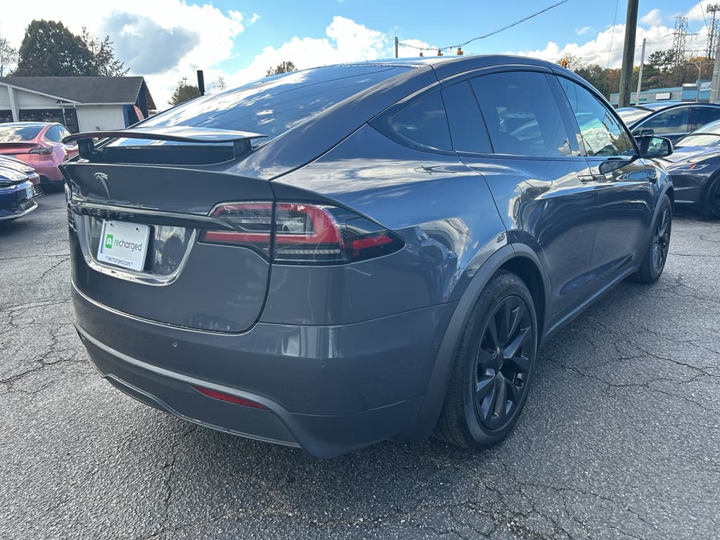 2022 Tesla Model X view 3