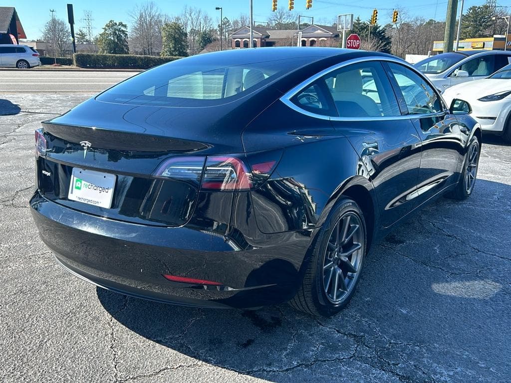 2019 Tesla Model 3 view 3