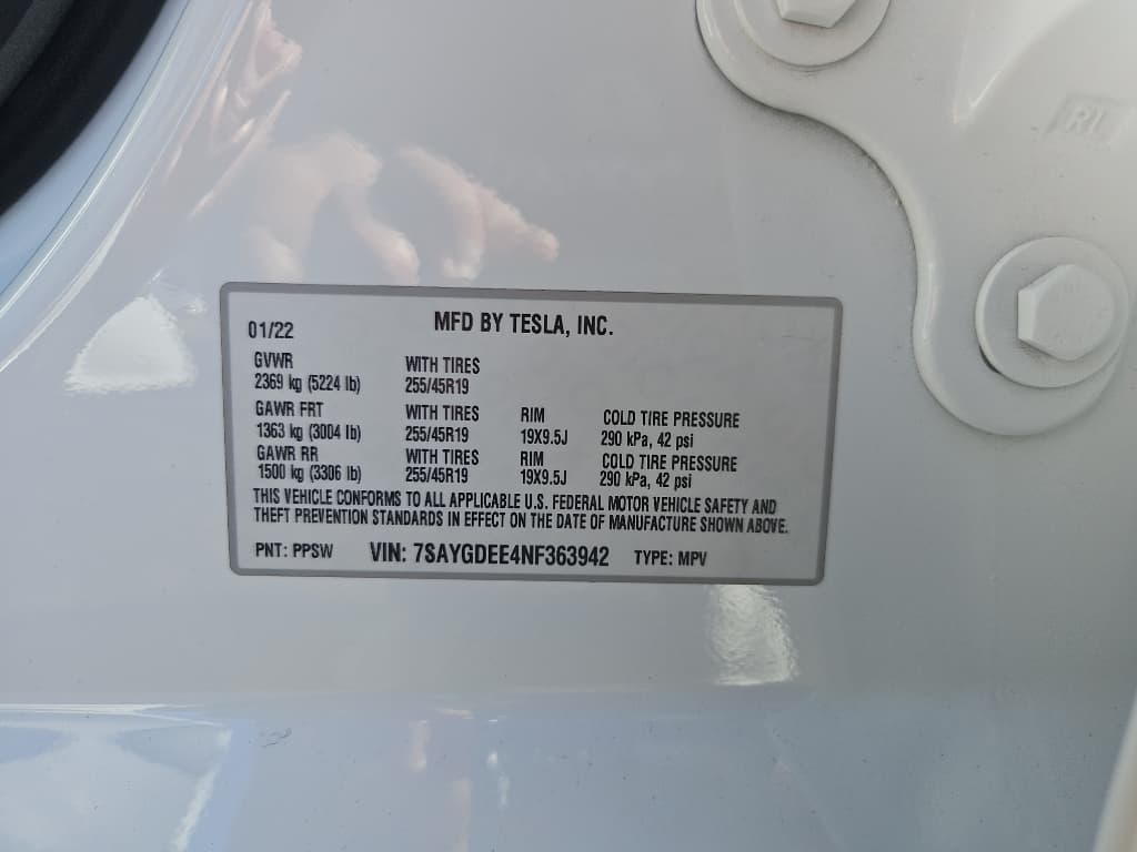 2022 Tesla Model Y view 20