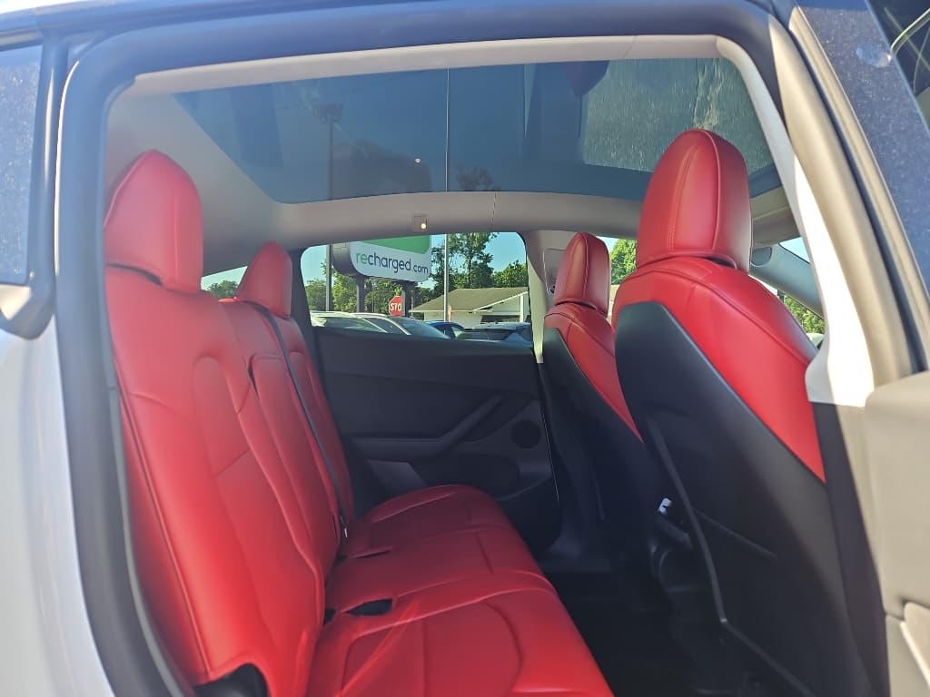 2022 Tesla Model Y view 17