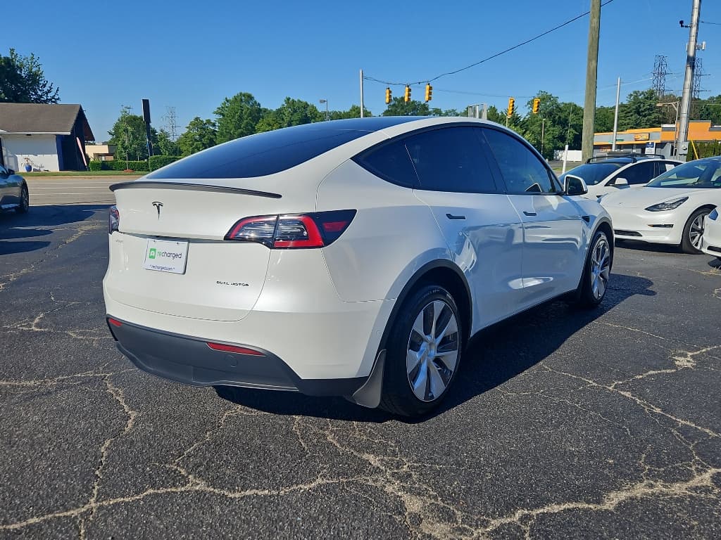 2022 Tesla Model Y view 3