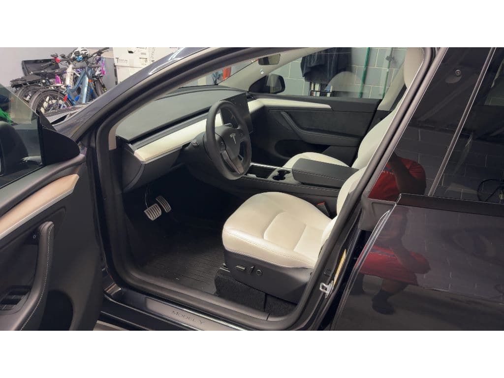 2025 Tesla Model Y view 5