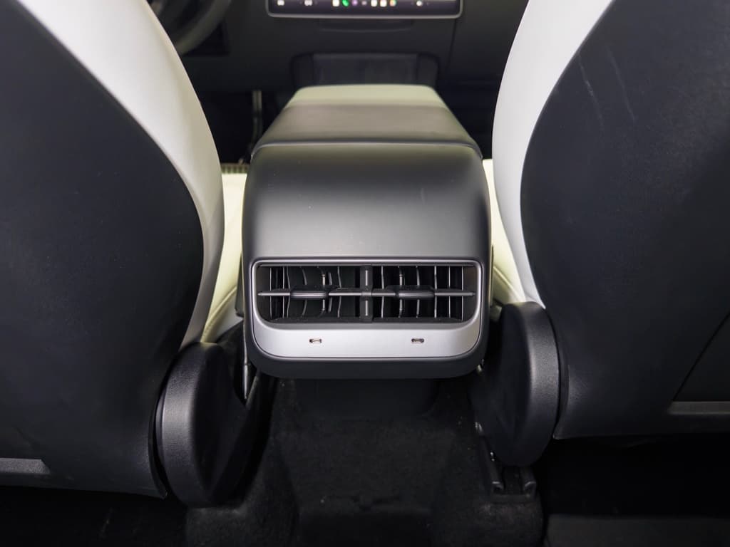 2025 Tesla Model Y view 20