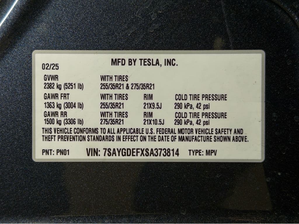 2025 Tesla Model Y view 28