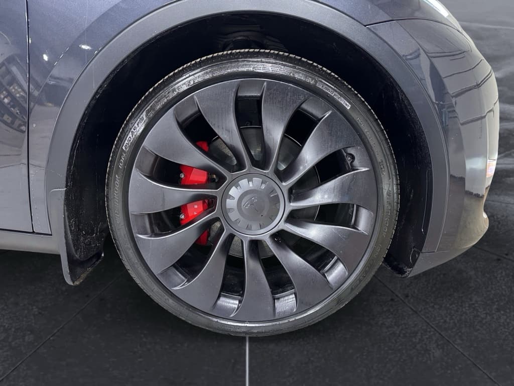 2025 Tesla Model Y view 34