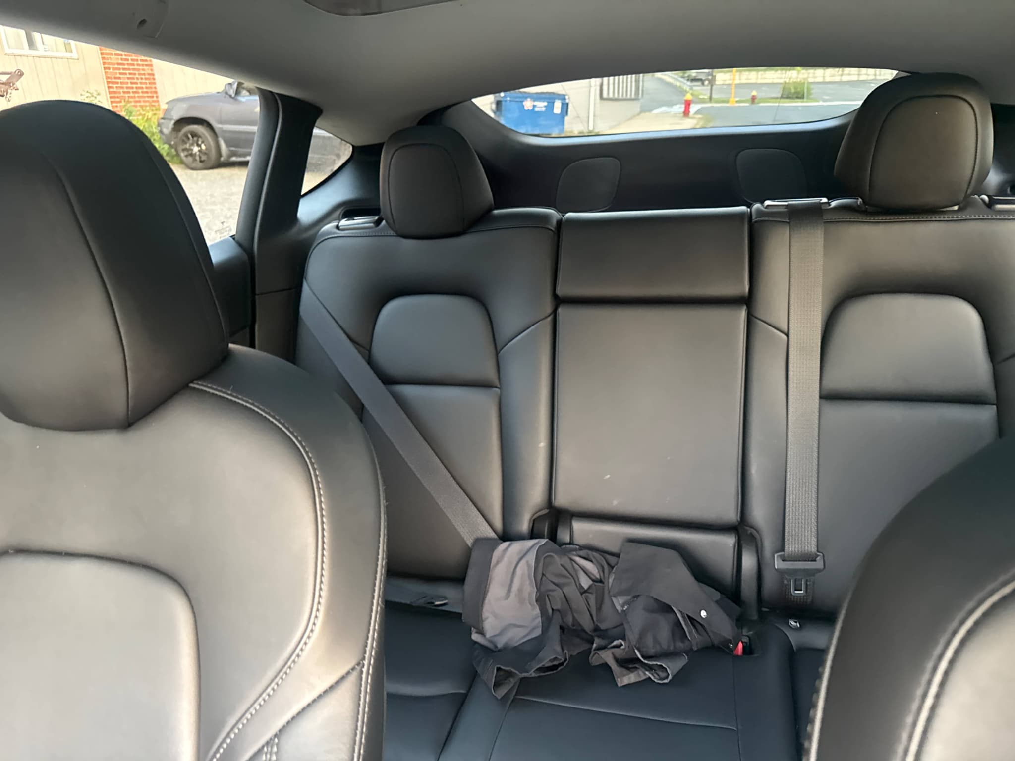 2022 Tesla Model Y view 10