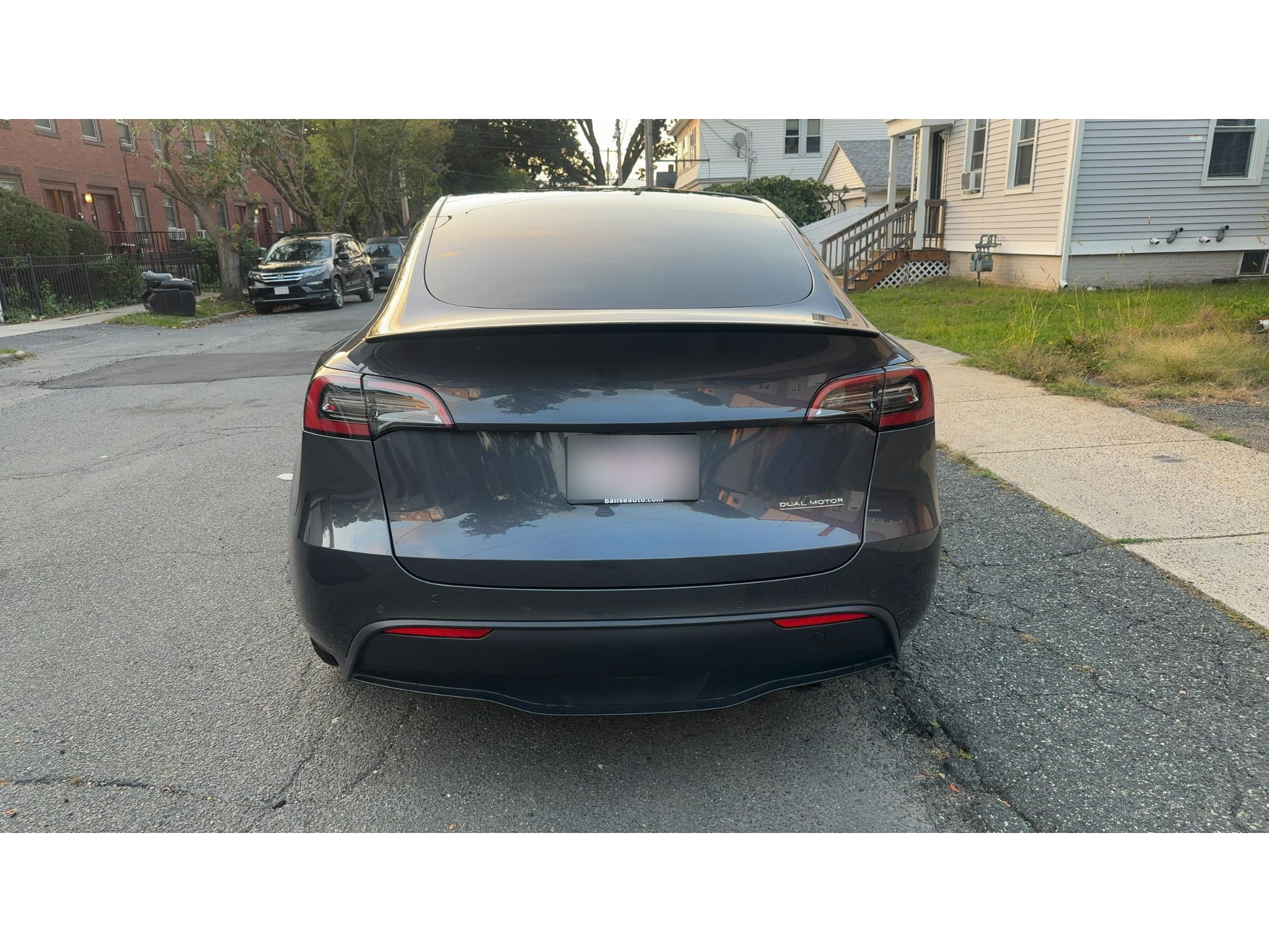 2022 Tesla Model Y view 13