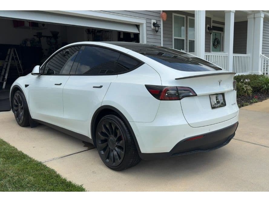 2022 Tesla Model Y view 4