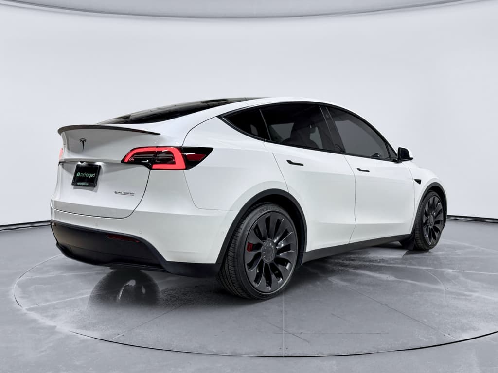 2022 Tesla Model Y view 3
