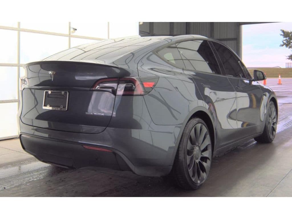 2022 Tesla Model Y view 3