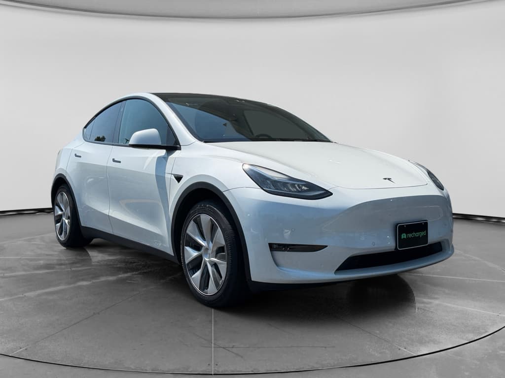 2022 Tesla Model Y view 3