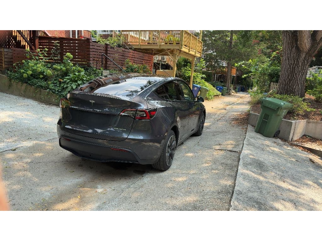 2022 Tesla Model Y view 3