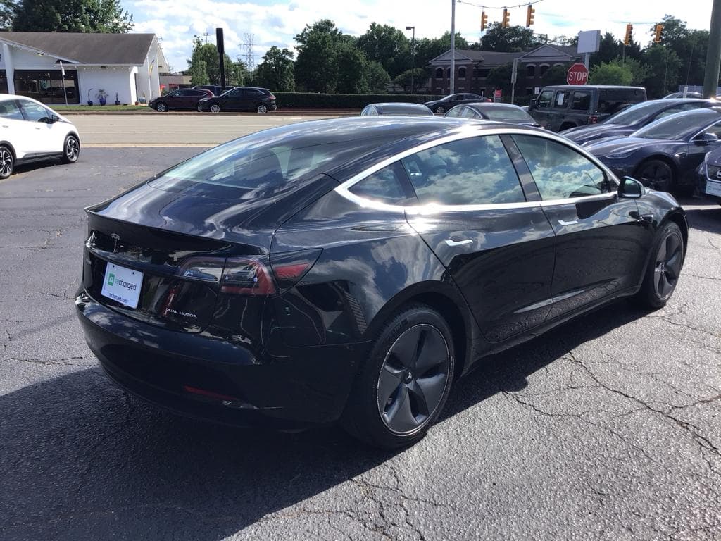 2019 Tesla Model 3 view 3