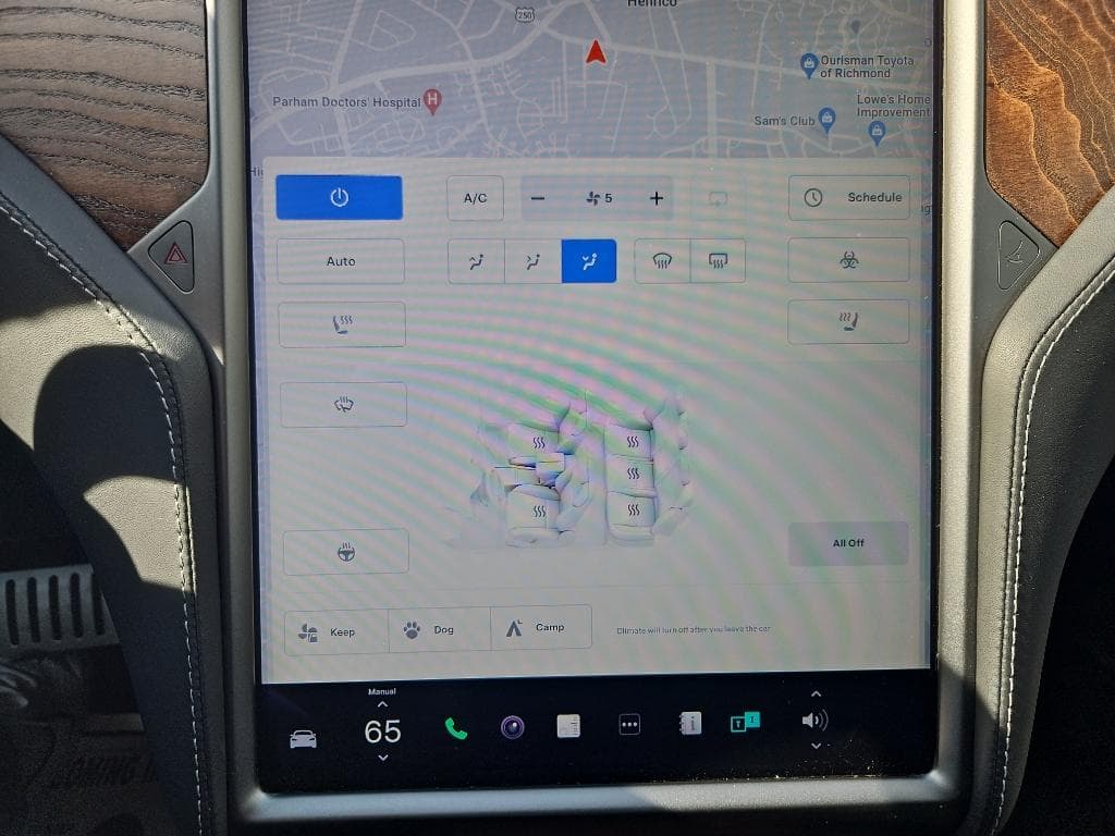 2020 Tesla Model S view 13