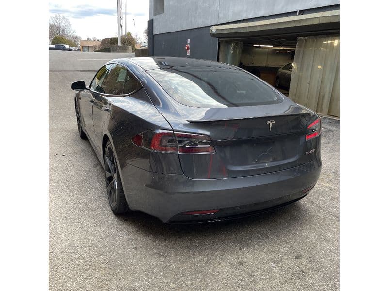 2020 Tesla Model S view 2