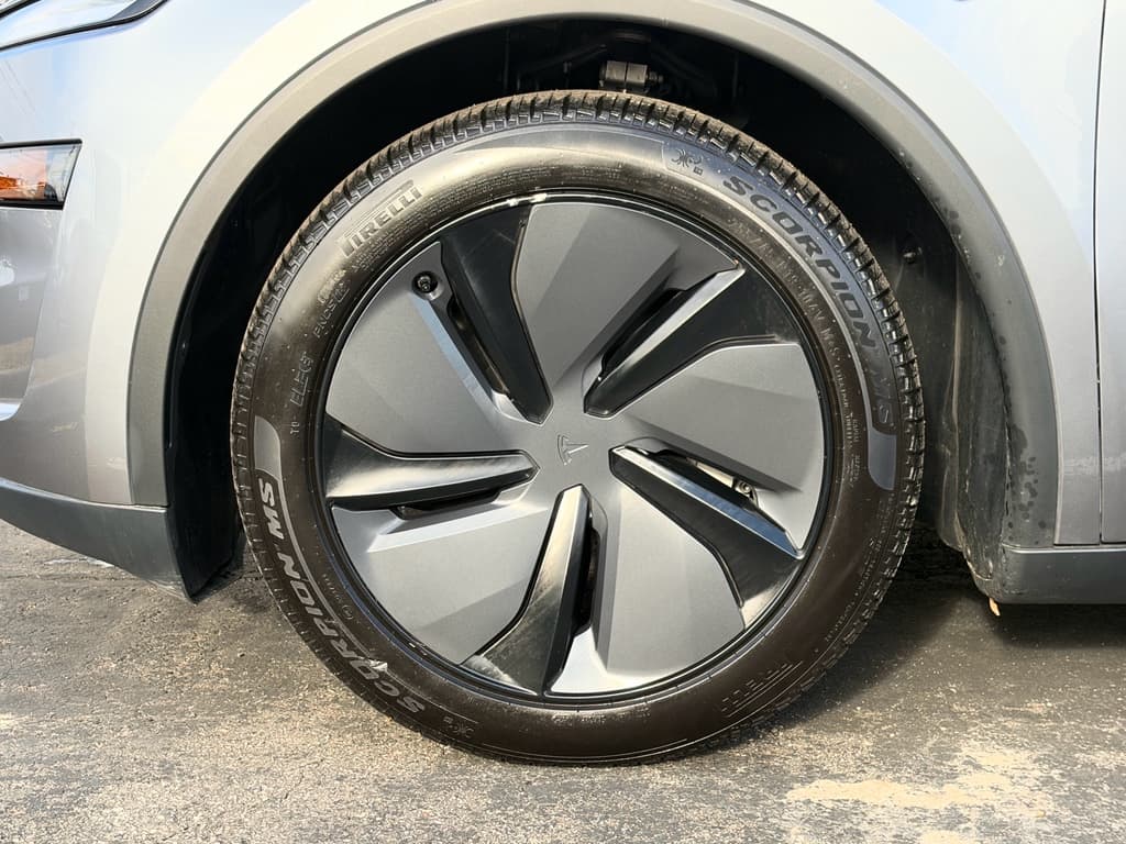 2026 Tesla Model Y view 38