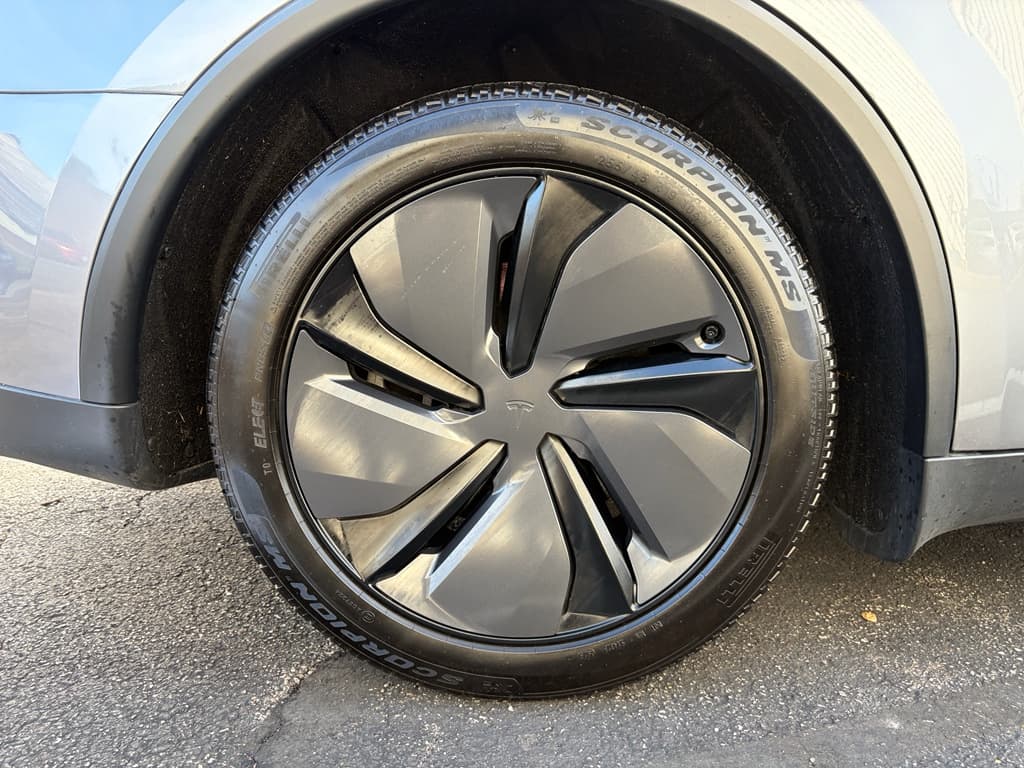 2026 Tesla Model Y view 32