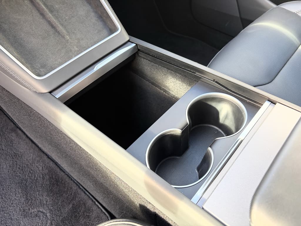 2026 Tesla Model Y view 20