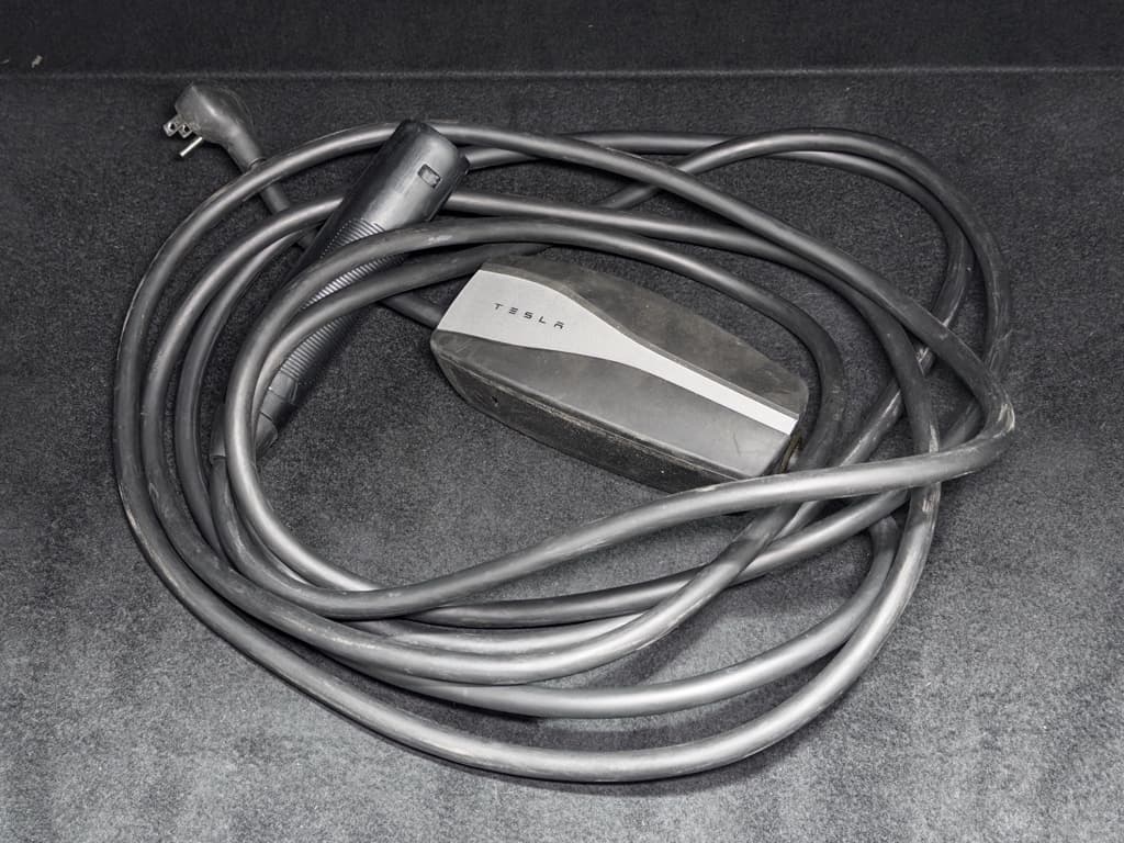 2019 Tesla Model 3 view 6