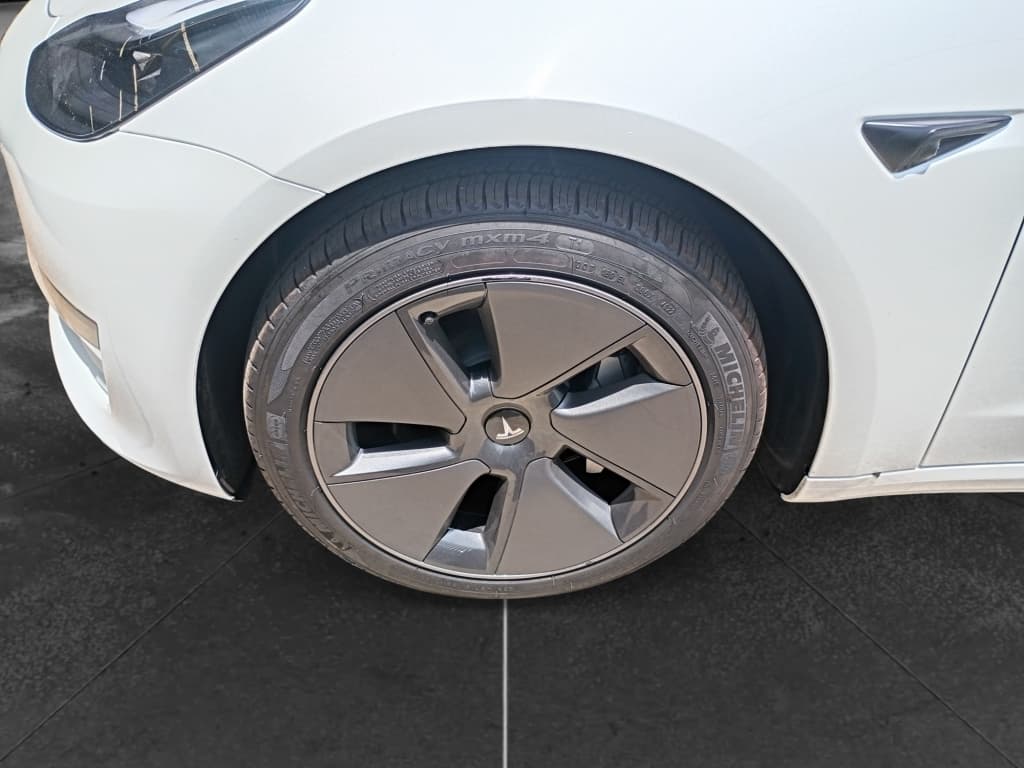 2023 Tesla Model 3 view 8