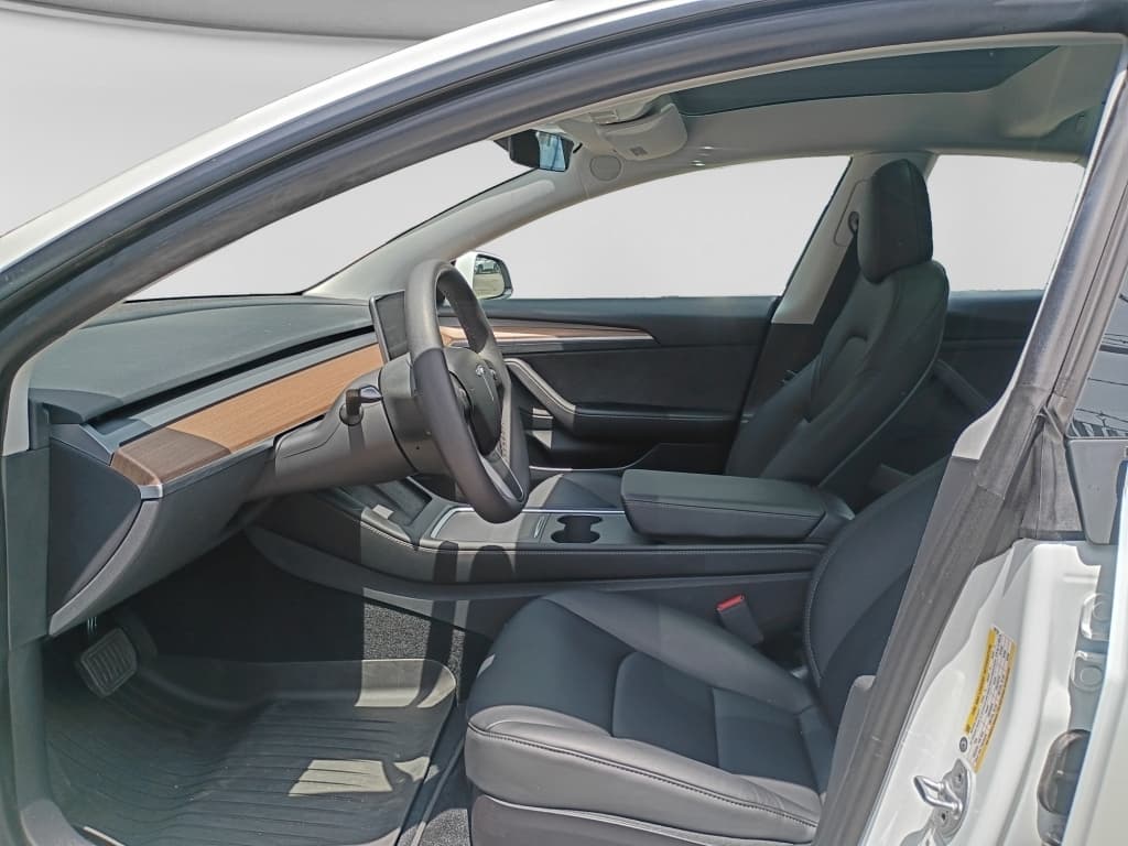 2023 Tesla Model 3 view 14