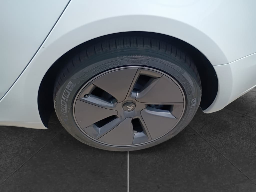 2023 Tesla Model 3 view 9