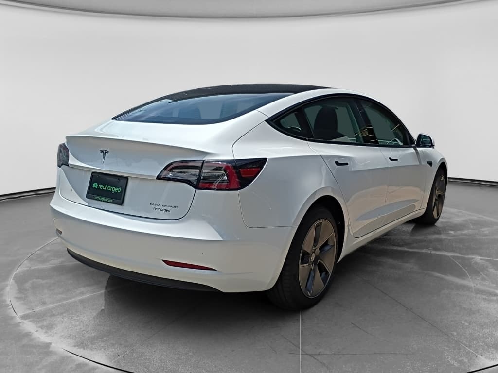 2023 Tesla Model 3 view 3