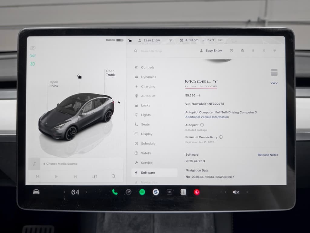 2022 Tesla Model Y view 9