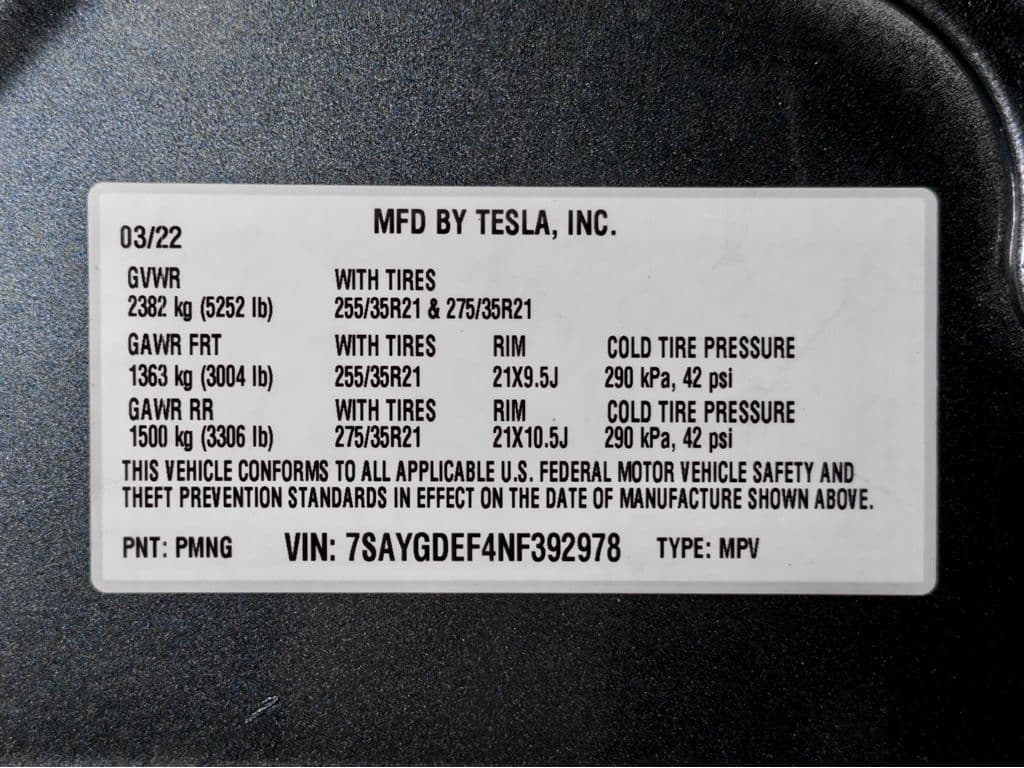 2022 Tesla Model Y view 27
