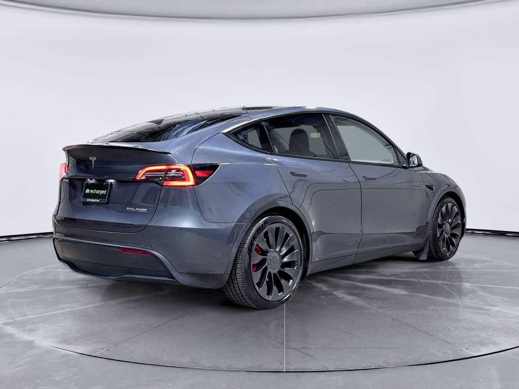 2022 Tesla Model Y view 3
